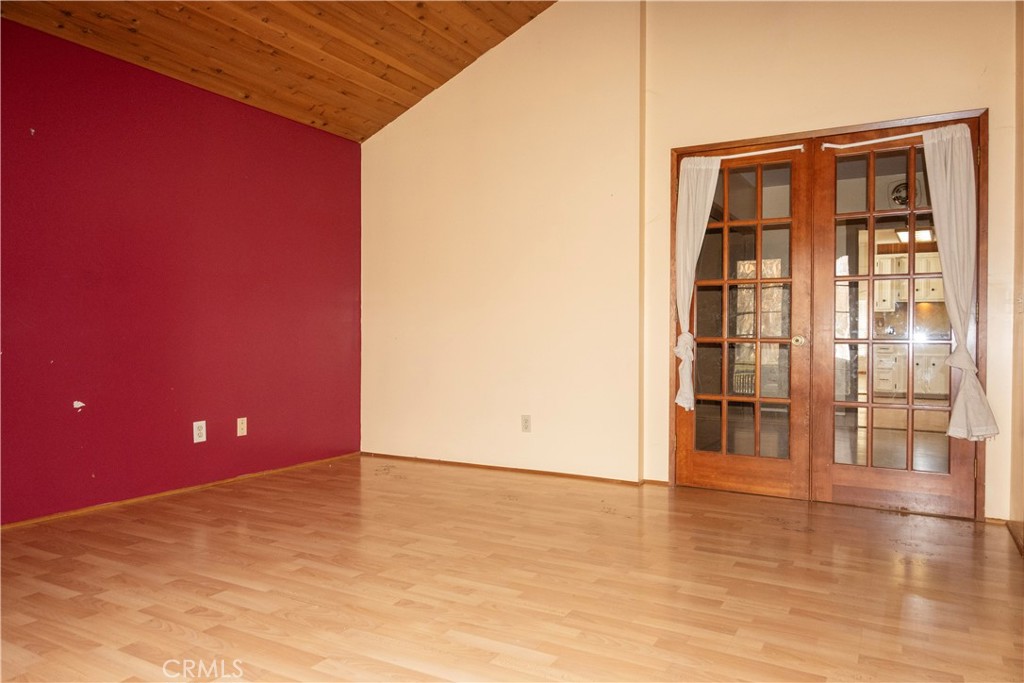 614 Lane Yreka, CA 96097 - Photo 24 of 39 a view of empty room with wooden floor and fan