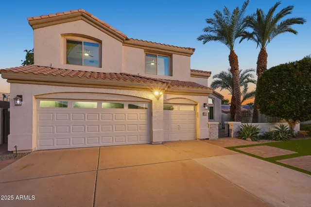 $860,000 | 245 West Sagebrush Street, Gilbert, AZ 85233