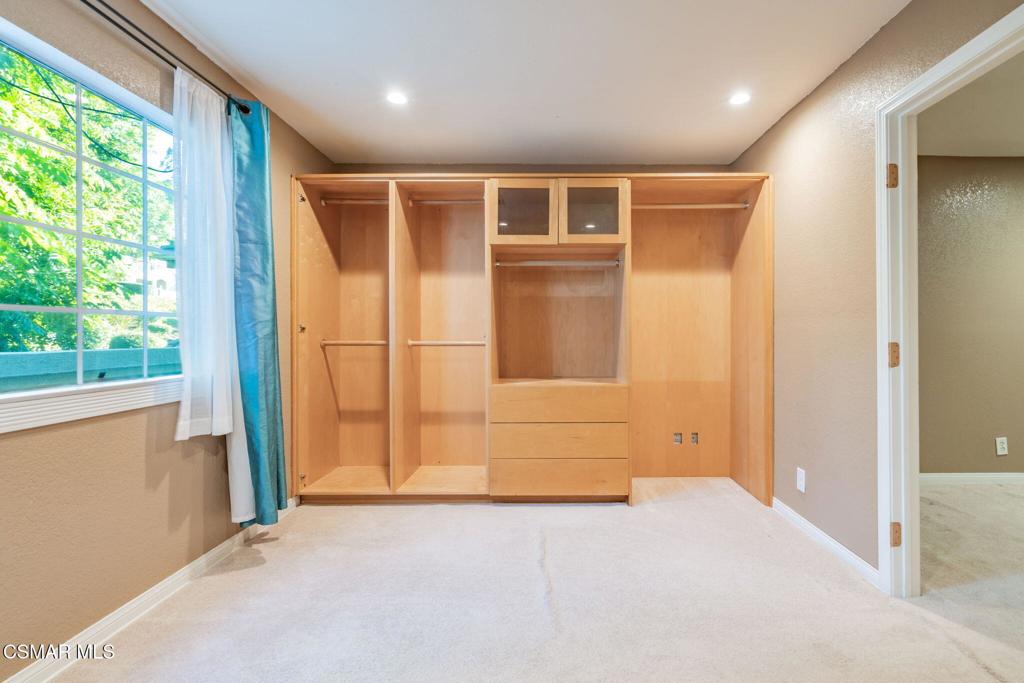 1043 Waltham Road, Unit E Simi Valley, CA 93065 - Photo 27 of 63 Gallery Image 27
