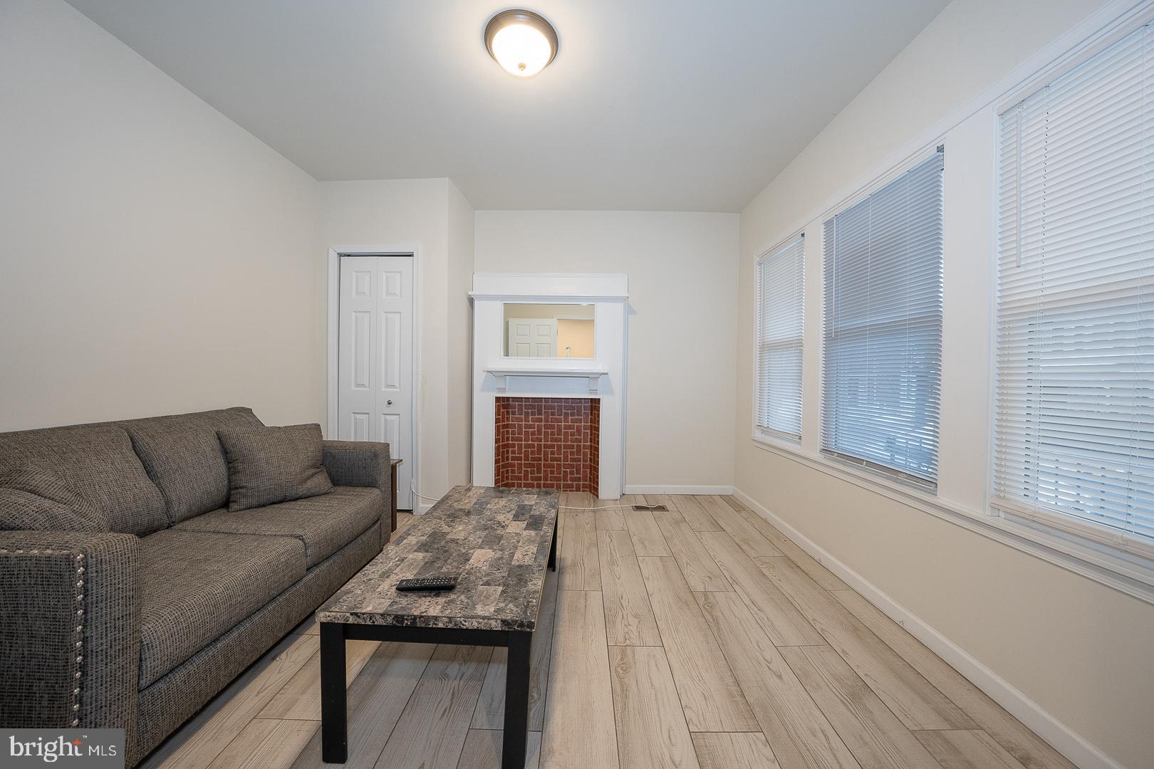 431 Cherry Street Pottstown, PA 19464 - Photo 3 of 23