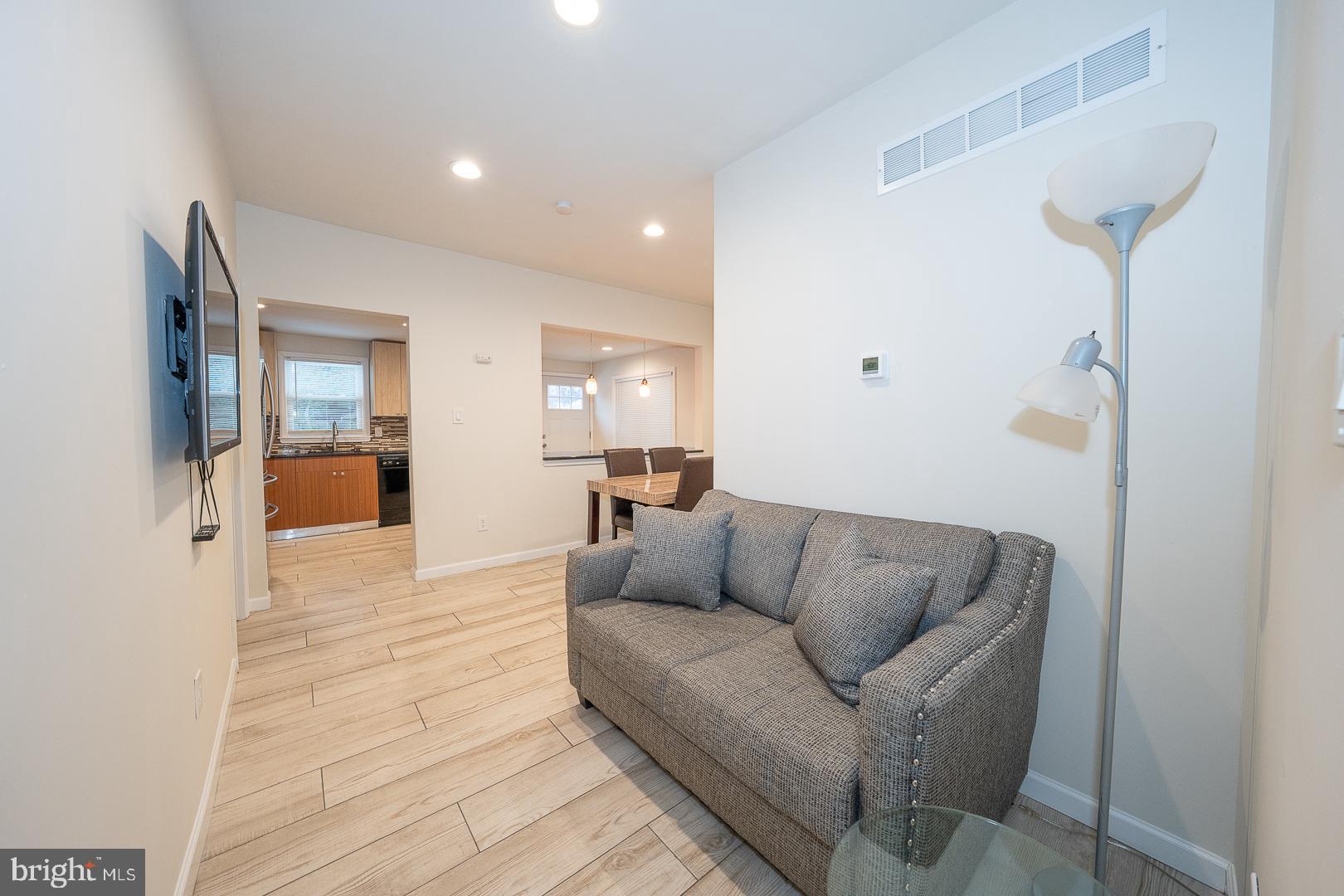 431 Cherry Street Pottstown, PA 19464 - Photo 5 of 23