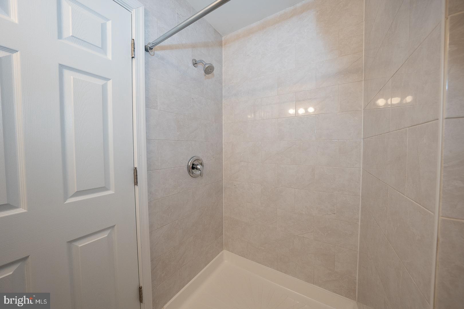 431 Cherry Street Pottstown, PA 19464 - Photo 8 of 23