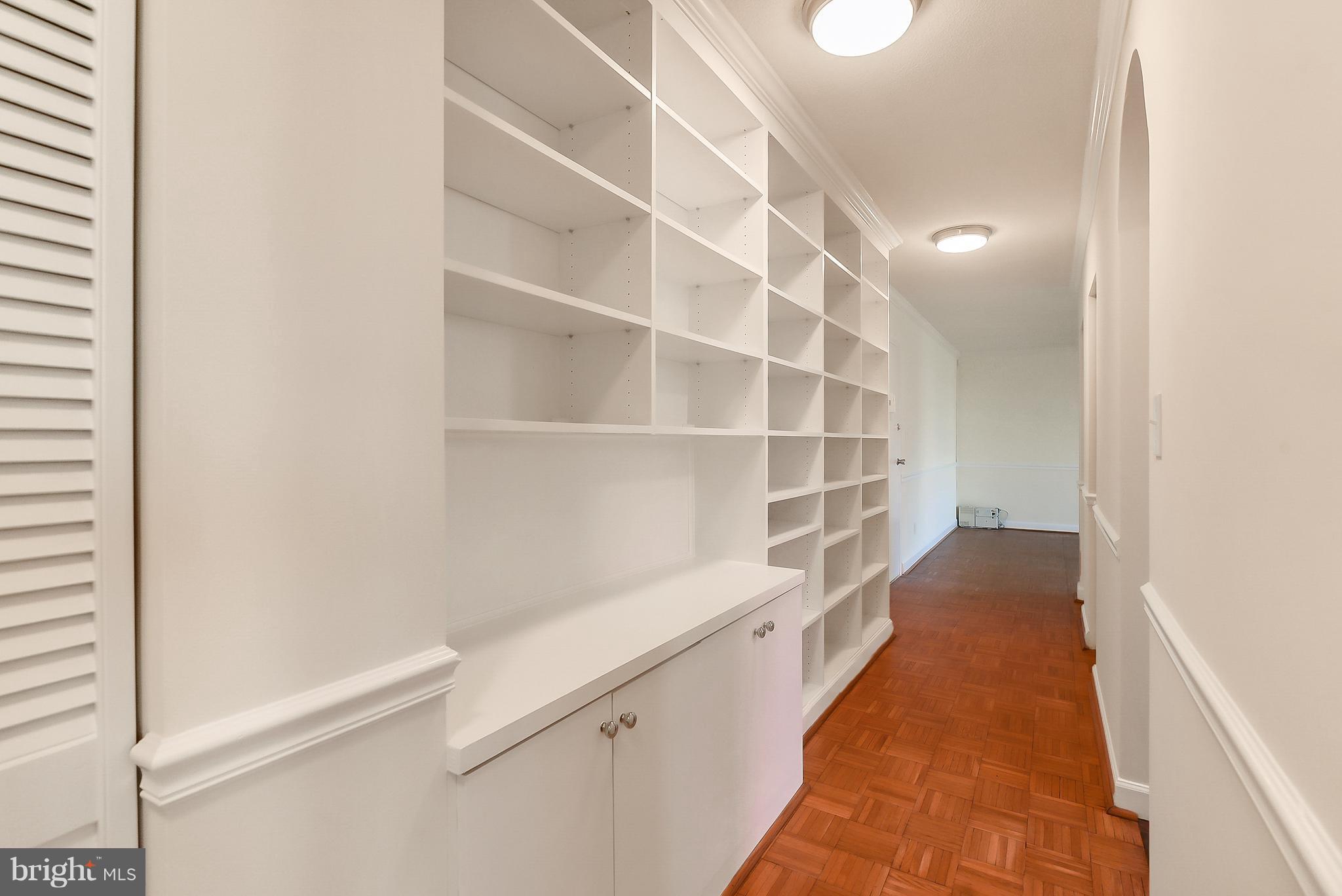 1301 South Arlington Ridge Road, Unit 406 Arlington, VA 22202 - Photo 11 of 27 a view of a walk in closet