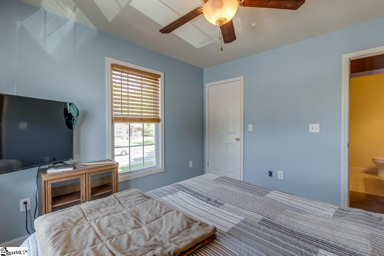 1146 East Lee Road Taylors, SC 29687 - Photo 28 of 32 Gallery Image 28