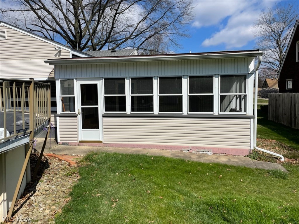 357 Ewing Road Youngstown, OH 44512 - Photo 5 of 18 Gallery Image 5