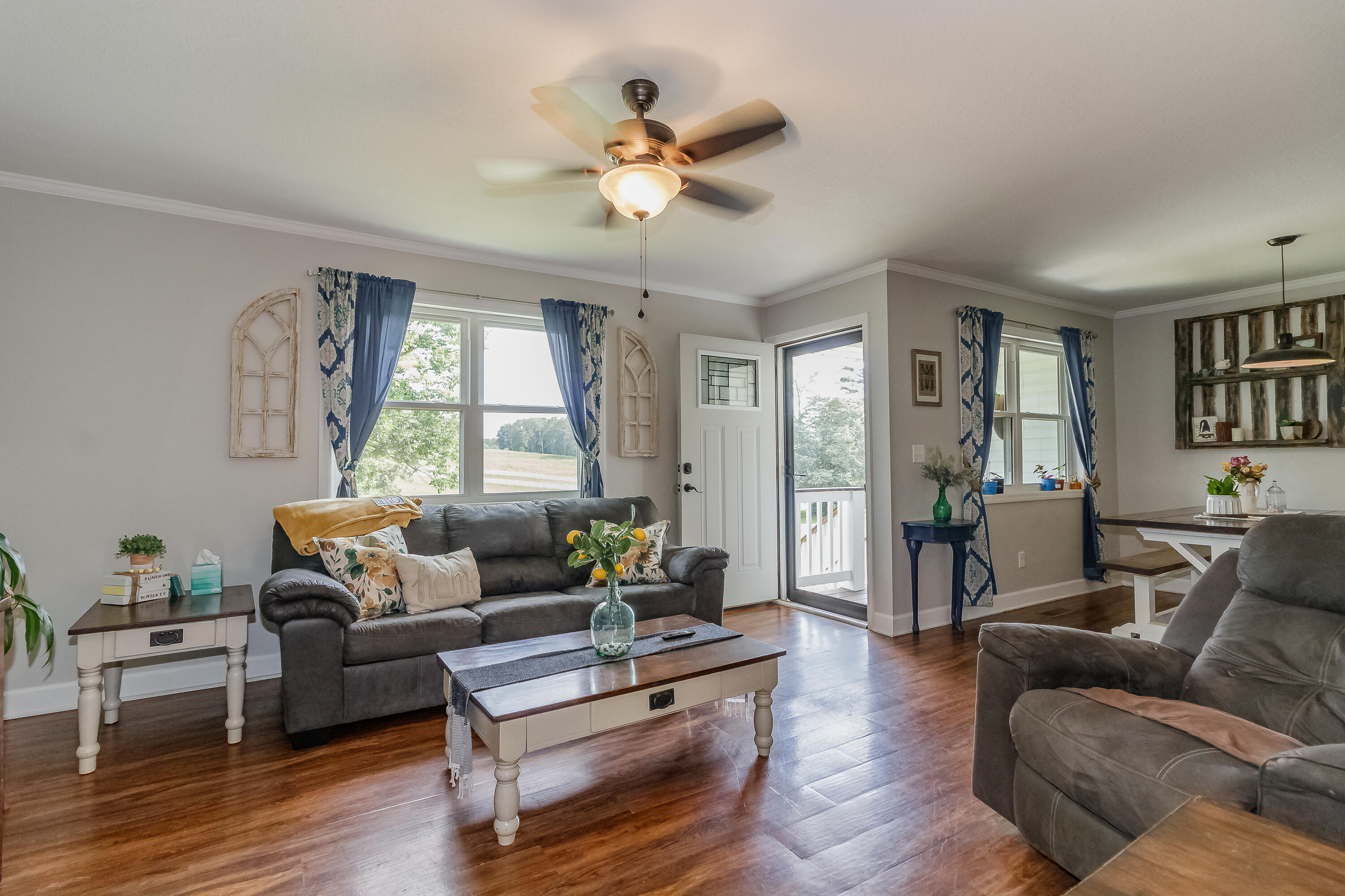 3661 Kensington Road Chickamauga, GA 30707 - Photo 4 of 41 Living Room