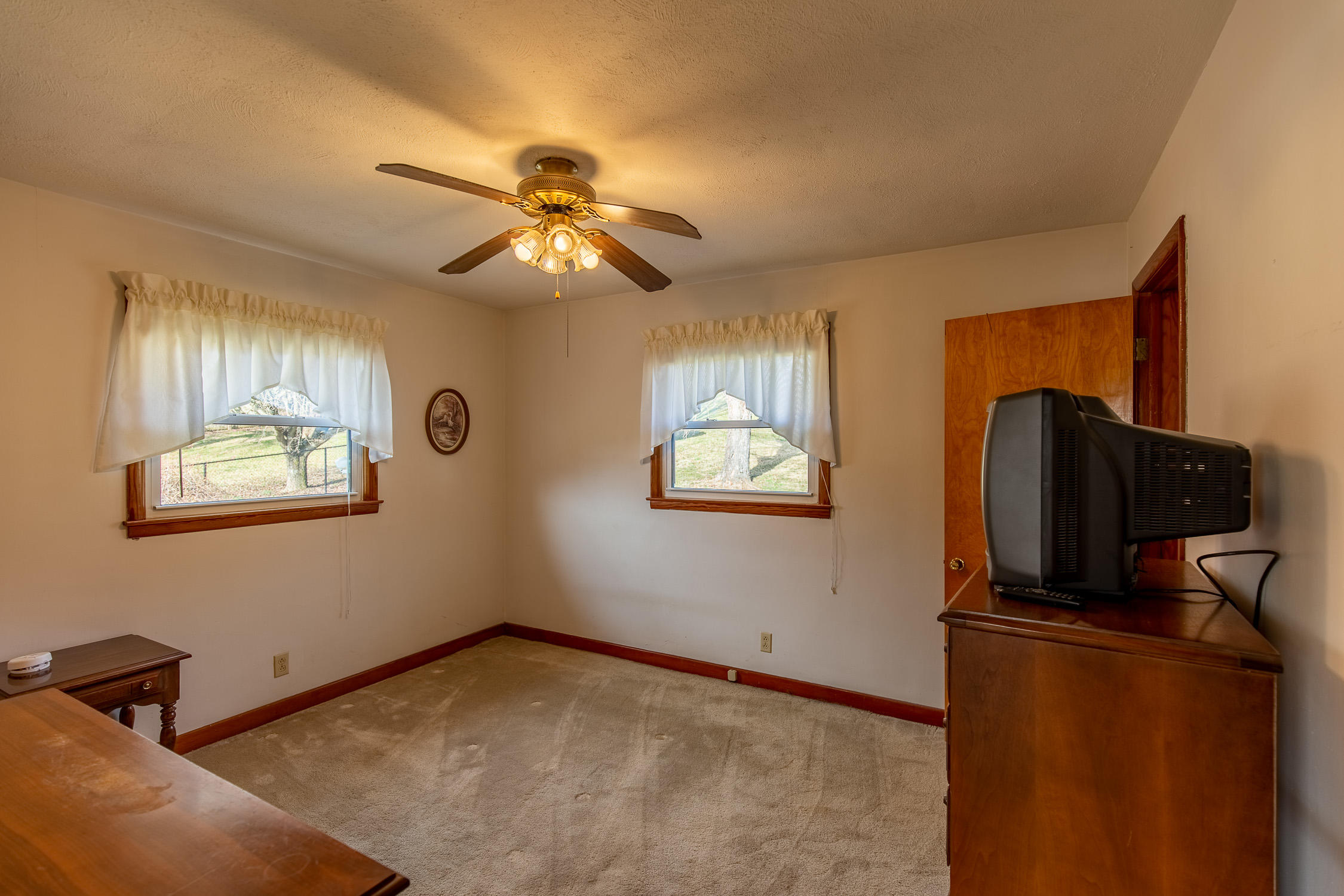 308 Lynfield Road Bristol, TN 37620 - Photo 12 of 24 40