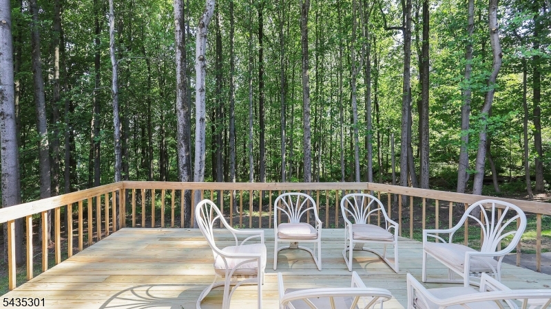 2 Springdale Lane Warren, NJ 07059 - Photo 20 of 31
