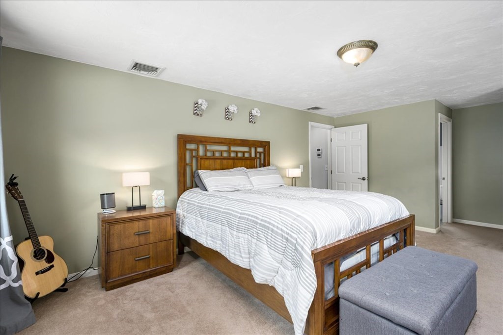 27 Meadowbrook Road Auburn, MA 01501 - Photo 14 of 37 Gallery Image 14