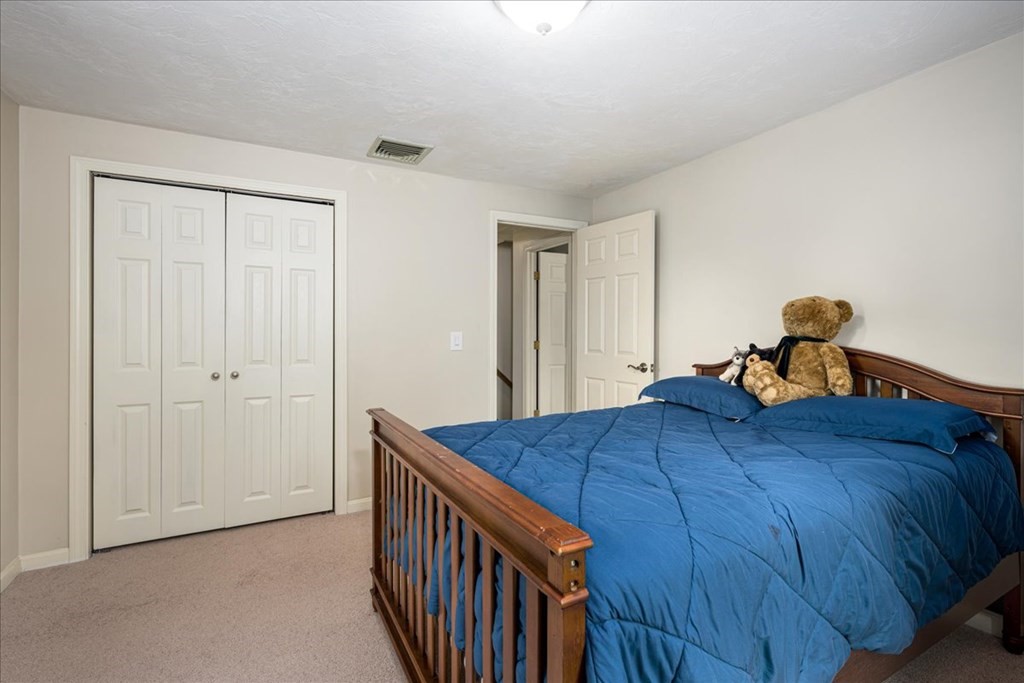 27 Meadowbrook Road Auburn, MA 01501 - Photo 20 of 37 Gallery Image 20