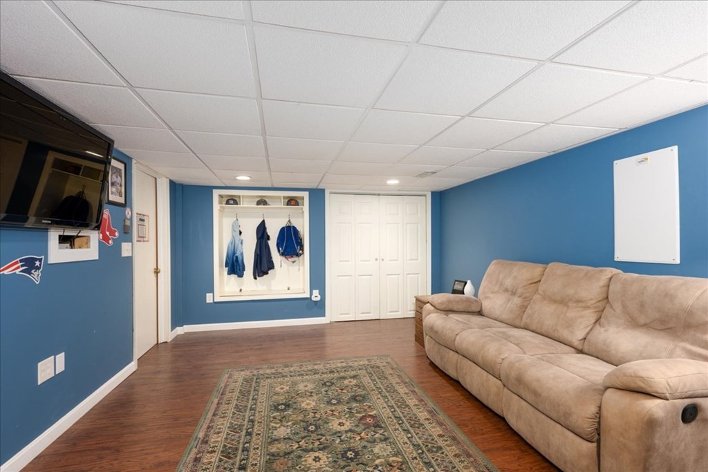 27 Meadowbrook Road Auburn, MA 01501 - Photo 22 of 37 Gallery Image 22