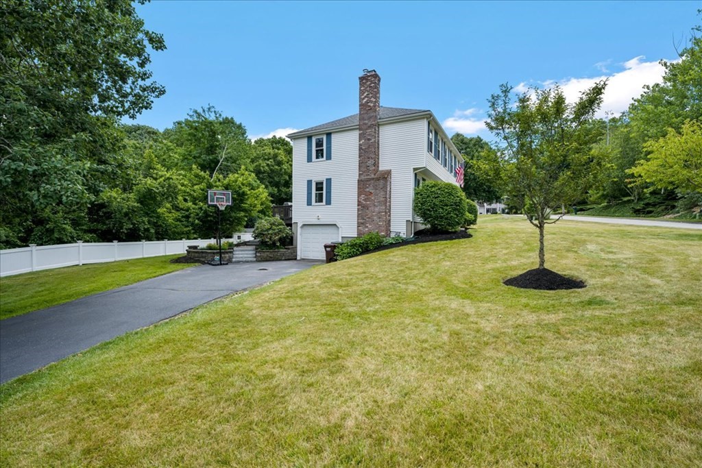 27 Meadowbrook Road Auburn, MA 01501 - Photo 32 of 37 Gallery Image 32
