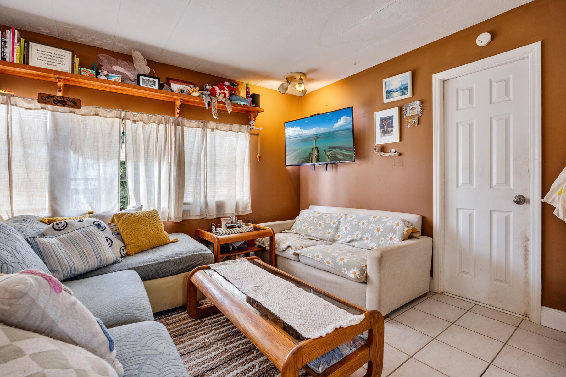 3 Riviera Drive Key West, FL 33040 - Photo 9 of 35 livingroom