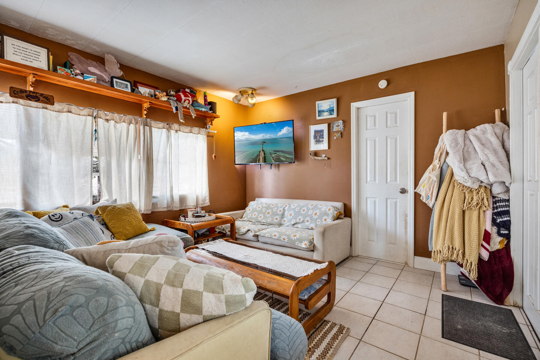 3 Riviera Drive Key West, FL 33040 - Photo 10 of 35 livingroom