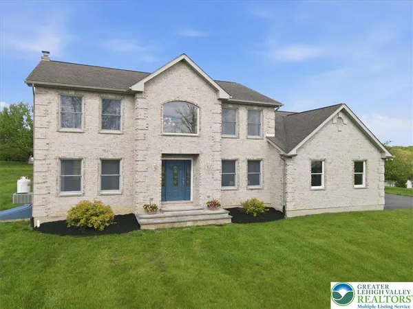 $645,000 | 521 John Deere Drive, Sciota, PA 18354