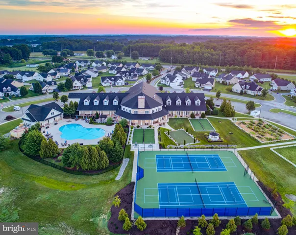 a view of a tennis court