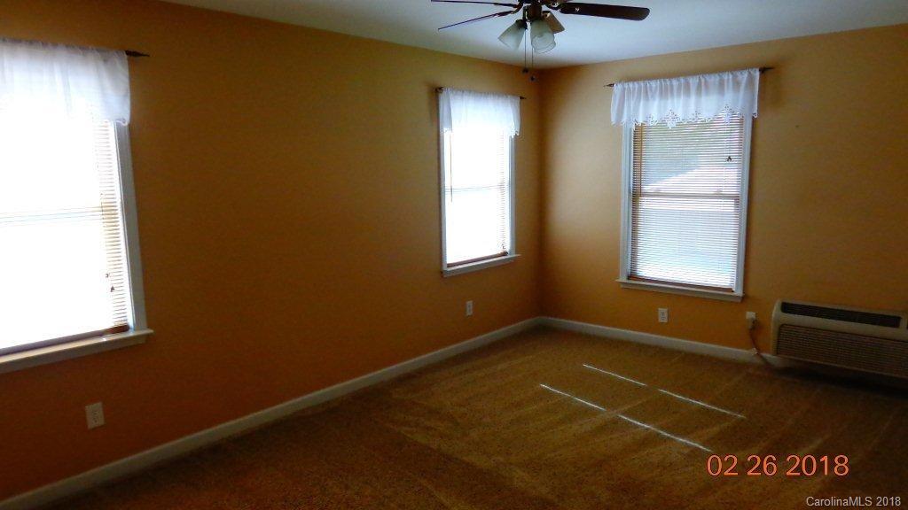 6785 Oakridge Road Clover, SC 29710 - Photo 15 of 24 Gallery Image 15
