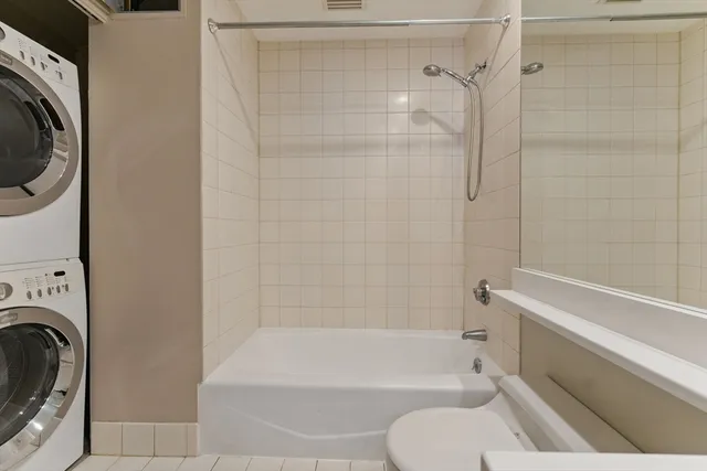 $1,190,000 | 10 Rogers Street, Unit PH19, Cambridge, MA 02142