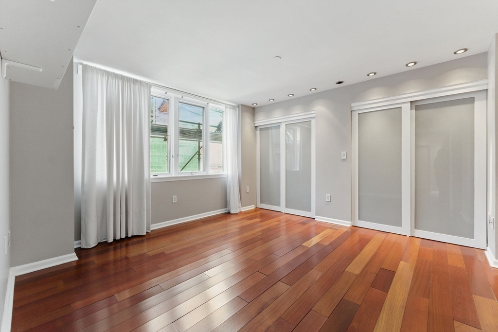 10 Rogers Street, Unit PH19 Cambridge, MA 02142 - Photo 16 of 39