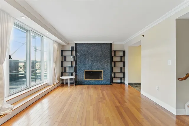 $1,190,000 | 10 Rogers Street, Unit PH19, Cambridge, MA 02142