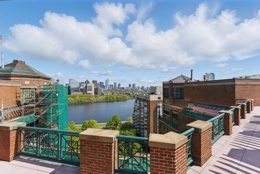 10 Rogers Street, Unit PH19 Cambridge, MA 02142 - Photo 22 of 39