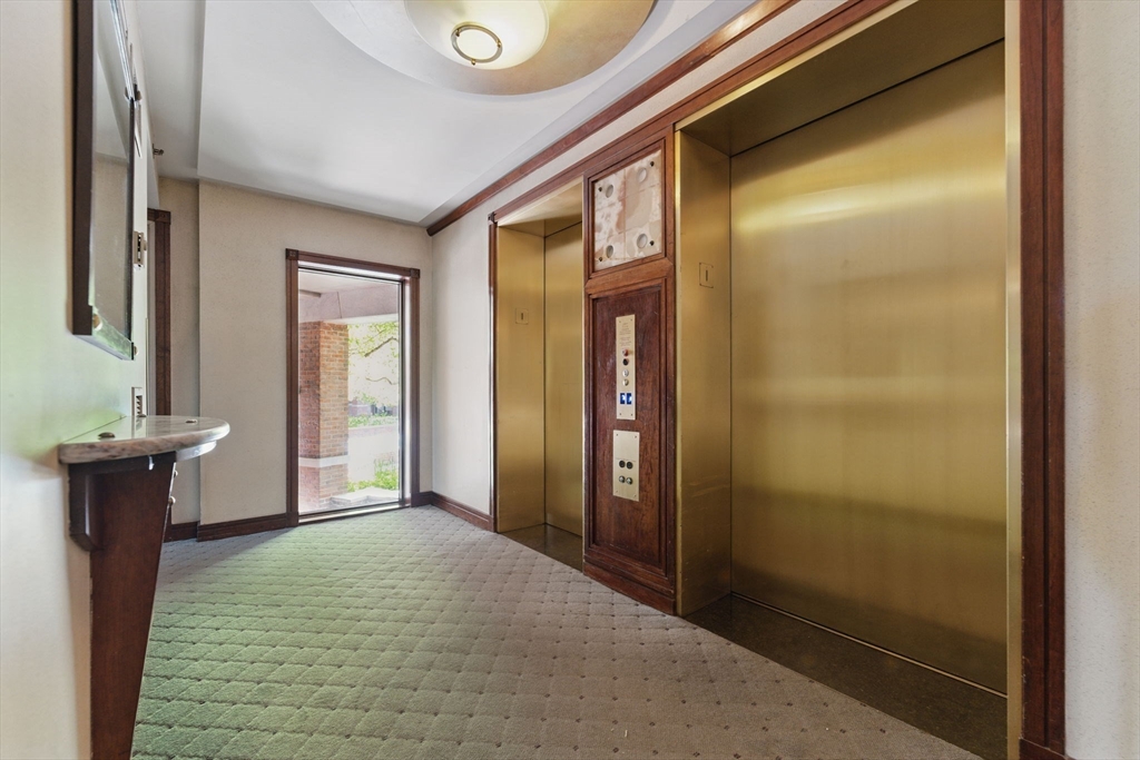 10 Rogers Street, Unit PH19 Cambridge, MA 02142 - Photo 27 of 39