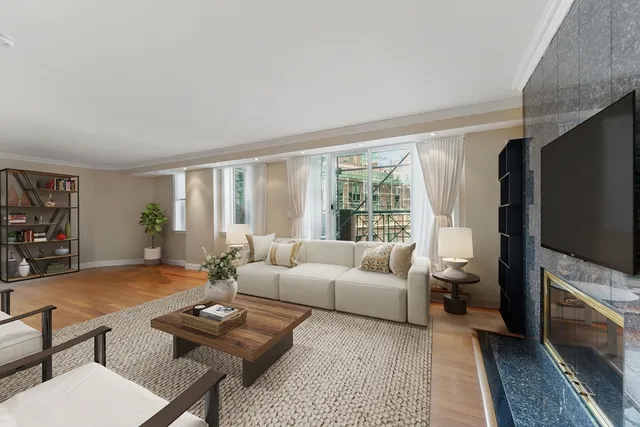 $1,190,000 | 10 Rogers Street, Unit PH19, Cambridge, MA 02142