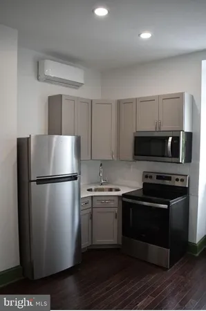 $1,200 | 4666 Penn Street, Philadelphia, PA 19124