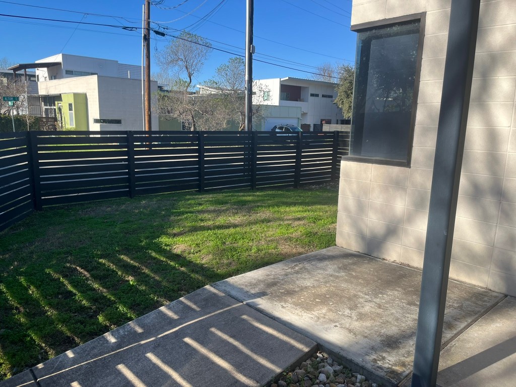 1105 Altum Street Austin, TX 78721 - Photo 15 of 16 a view of outdoor space