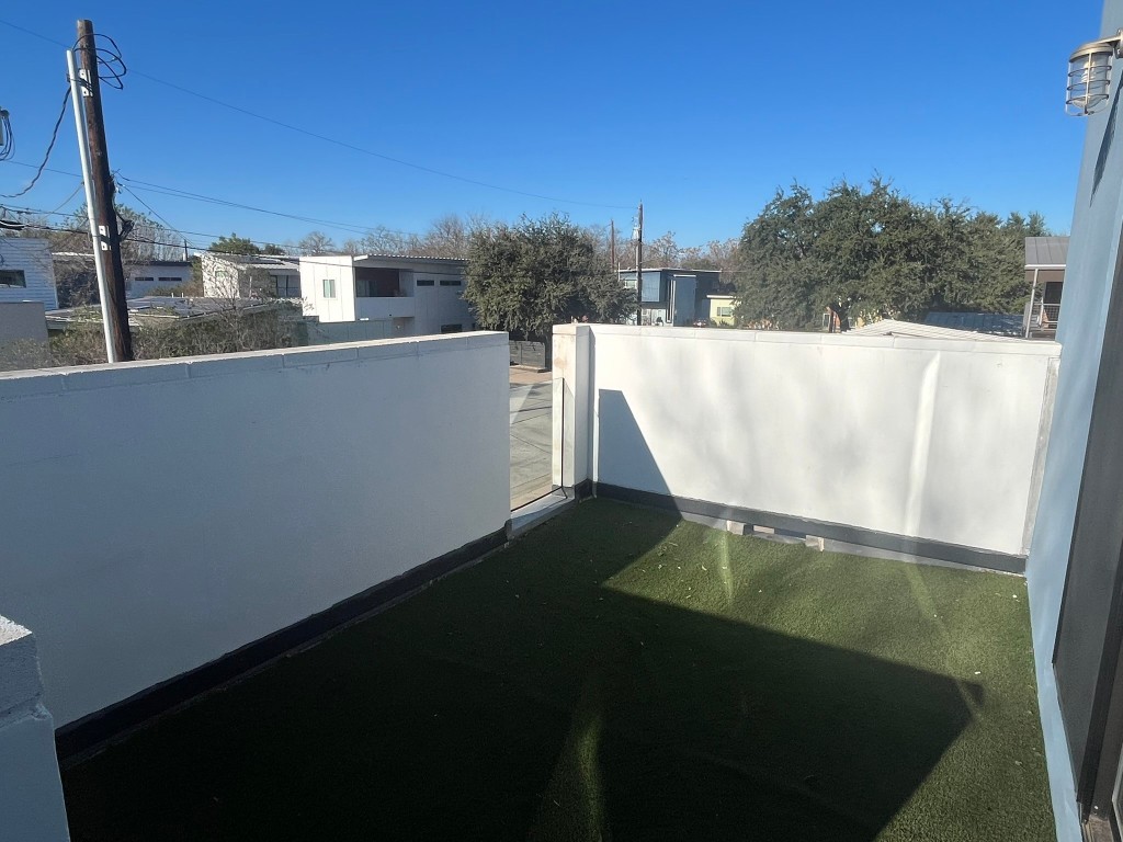 1105 Altum Street Austin, TX 78721 - Photo 9 of 16 a view of a water fountain in the balcony