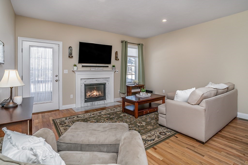 12 Beaver Pond Road, Unit 12 Milford, MA 01757 - Photo 8 of 31 Gallery Image 8