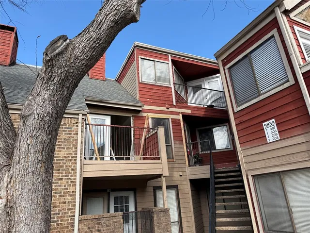 $900 | 9839 Walnut Street, Unit 305, Dallas, TX 75243
