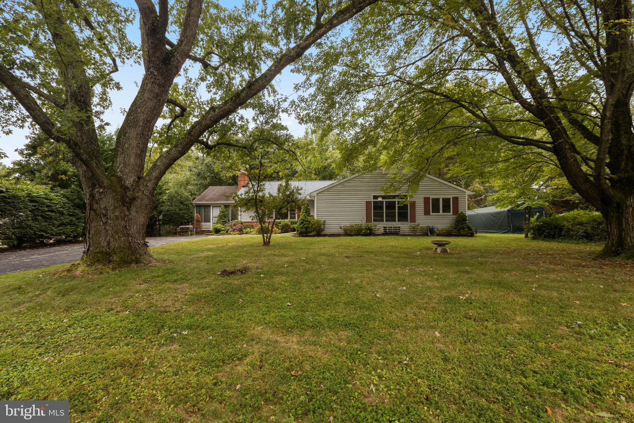 1301 Harding Lane Silver Spring, MD 20905 - Photo 5 of 28