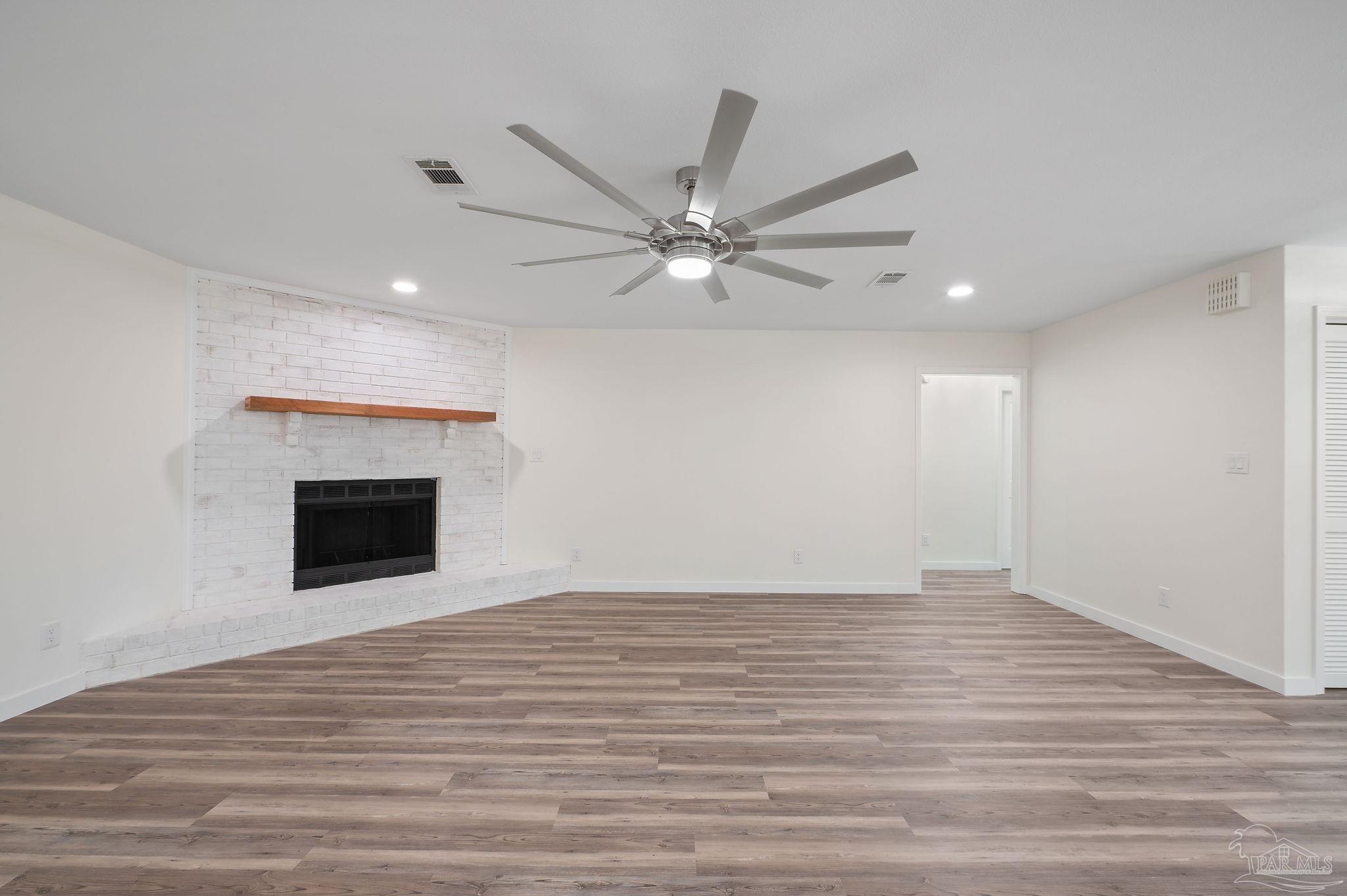 8117 Raleigh Street Navarre, FL 32566 - Photo 11 of 37