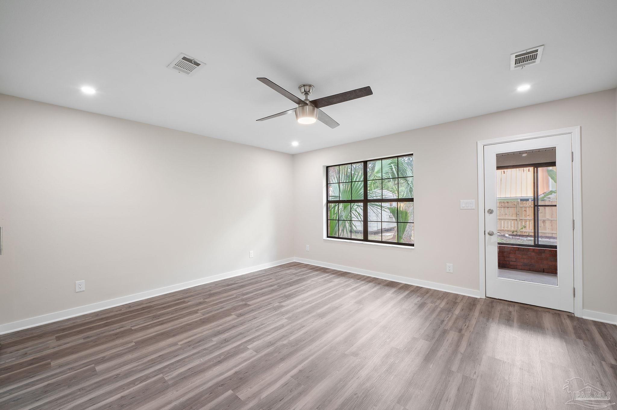 8117 Raleigh Street Navarre, FL 32566 - Photo 20 of 37