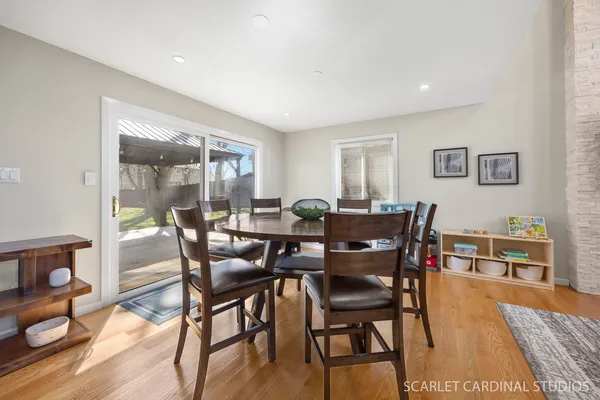 $525,000 | 1003 East Alder Lane, Mount Prospect, IL 60056