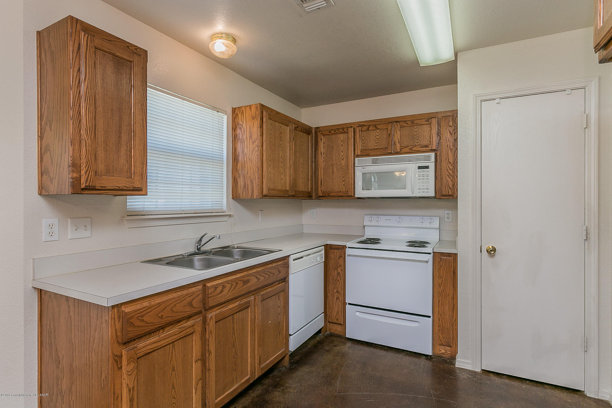 1005 Rushmore Drive Amarillo, TX 79110 - Photo 8 of 20 Kitchen View 2