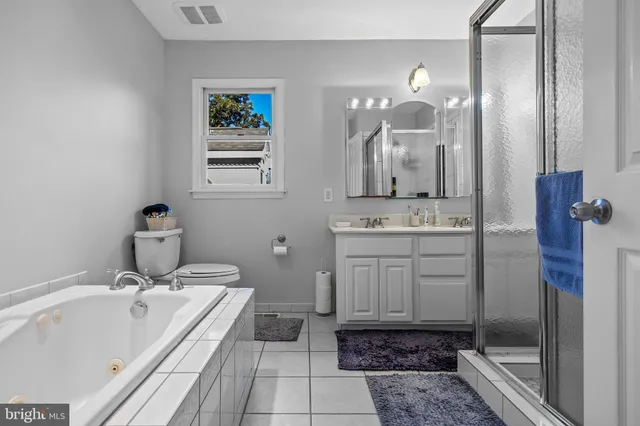 $3,000,000 | 601 Creek Road, Delanco, NJ 08075