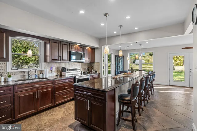 $3,000,000 | 601 Creek Road, Delanco, NJ 08075