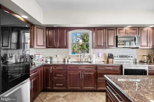 $3,000,000 | 601 Creek Road, Delanco, NJ 08075