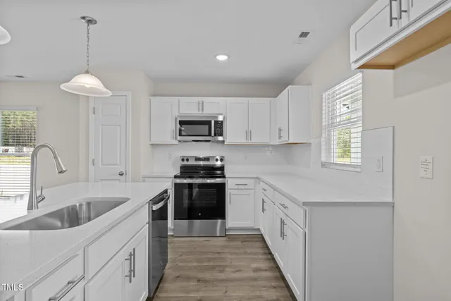 $284,900 | 906 Brookrun Drive, Oxford, NC 27565