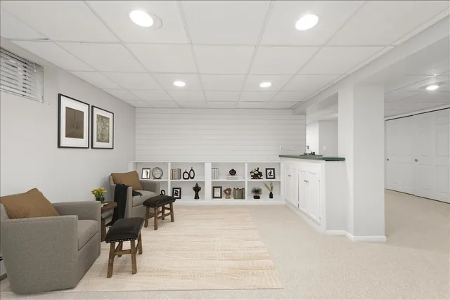 $530,000 | 537 South Chestnut Avenue, Arlington Heights, IL 60005