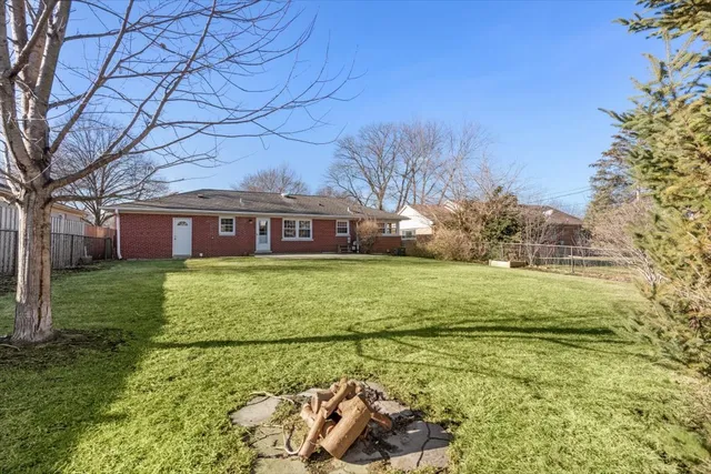 $530,000 | 537 South Chestnut Avenue, Arlington Heights, IL 60005