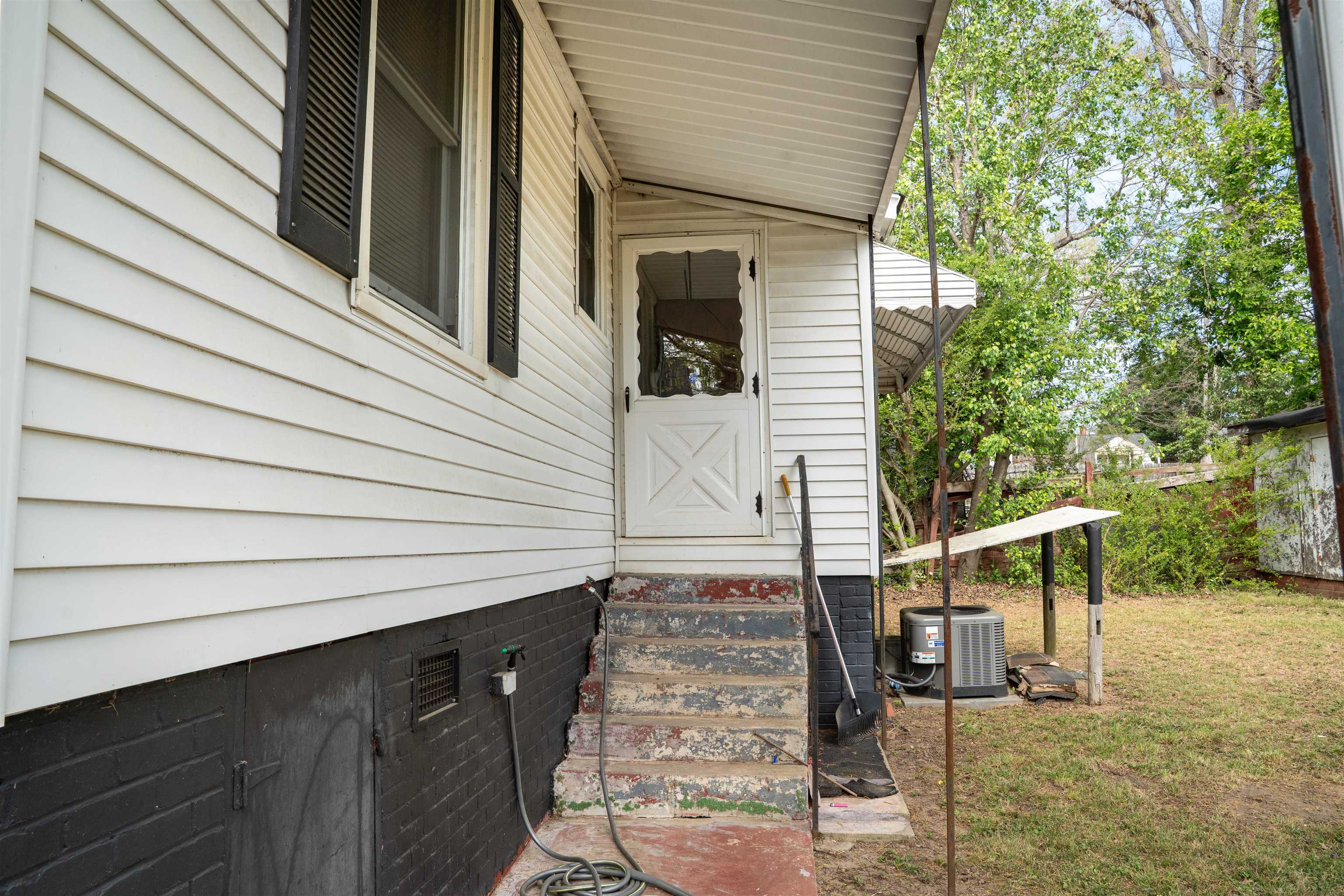 403 Gentry Street Spartanburg, SC 29303 - Photo 10 of 33