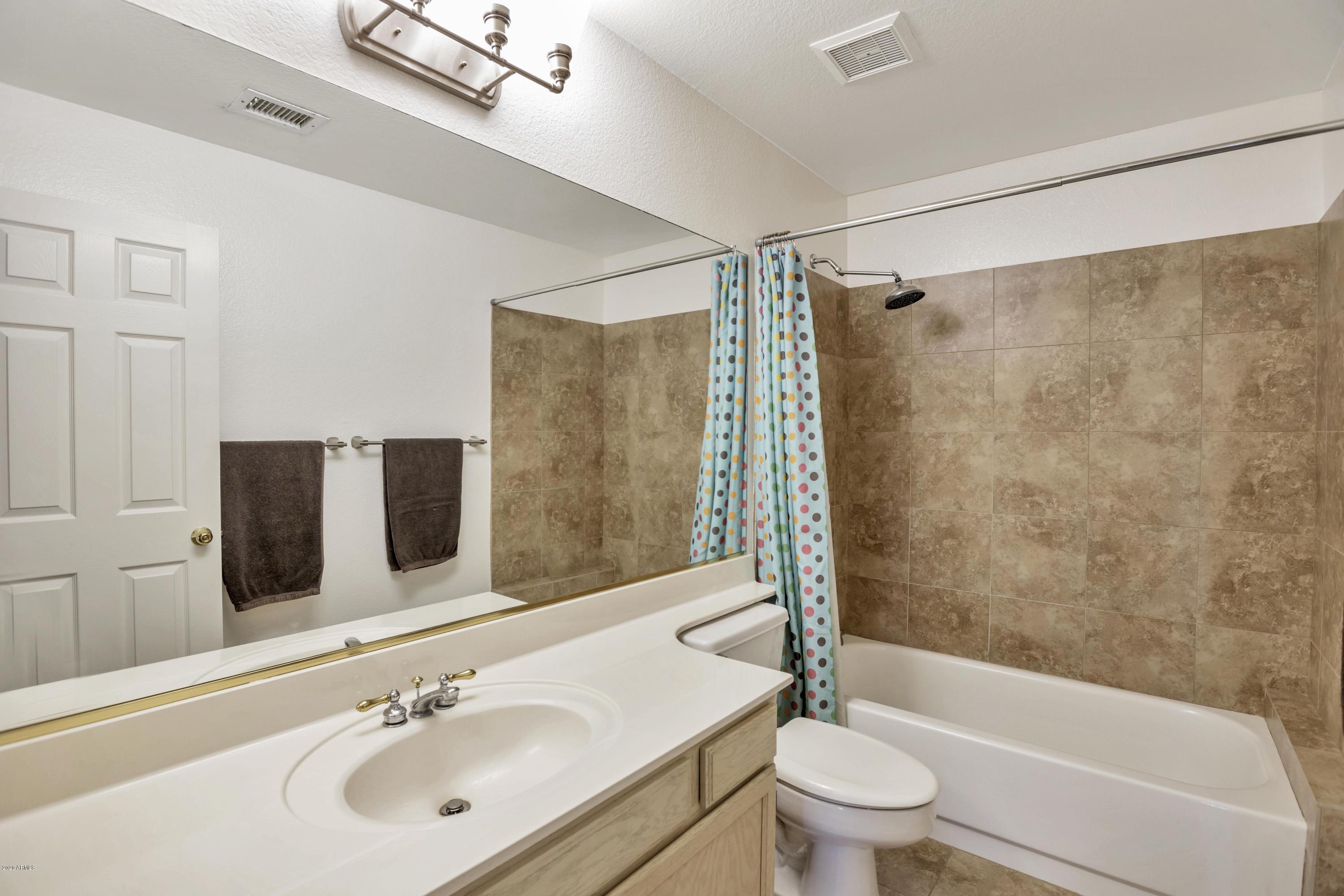 173 West El Freda Road Tempe, AZ 85284 - Photo 39 of 48 Bathroom