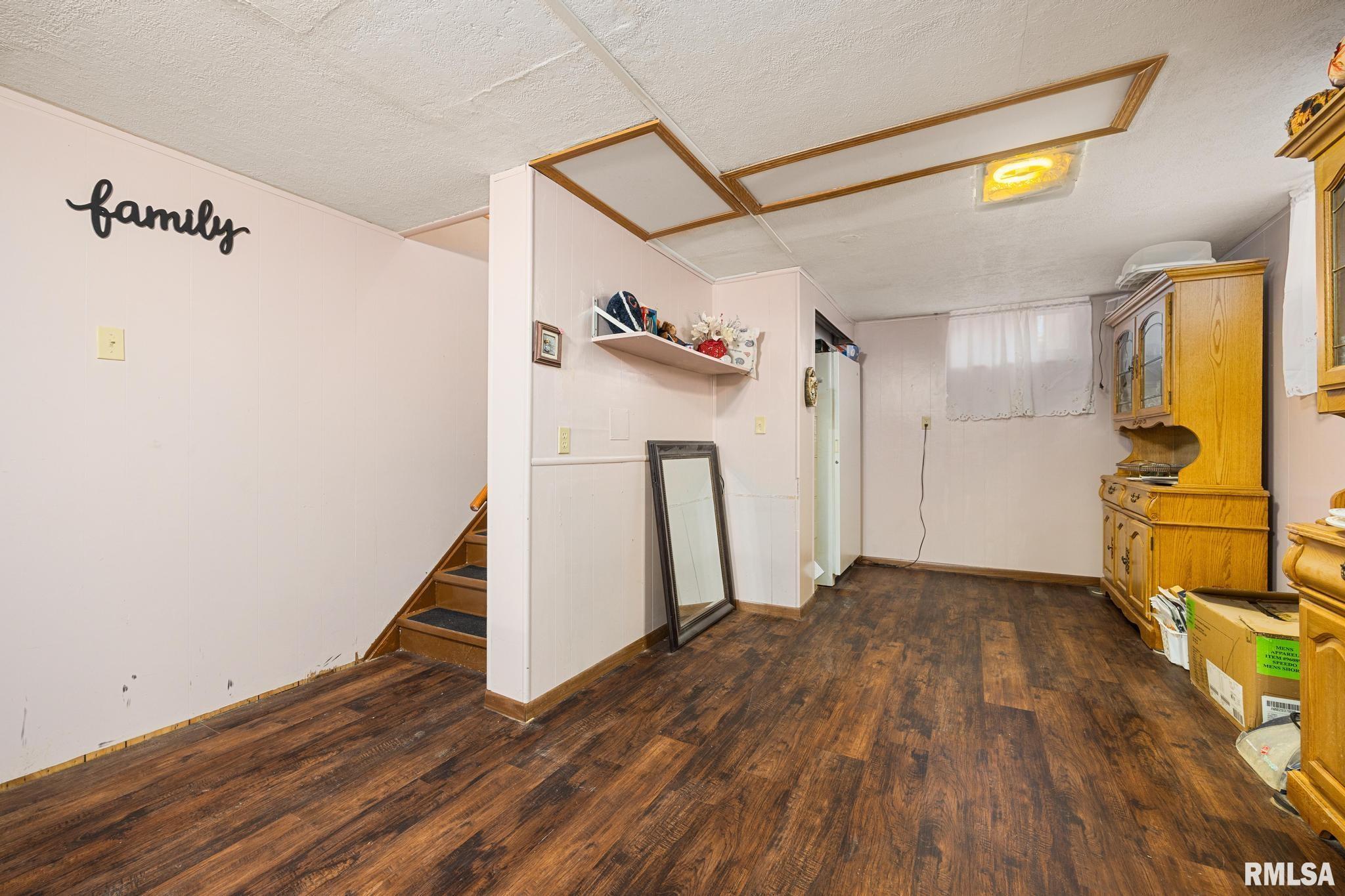 2413 North Lehman Road Peoria, IL 61604 - Photo 18 of 25