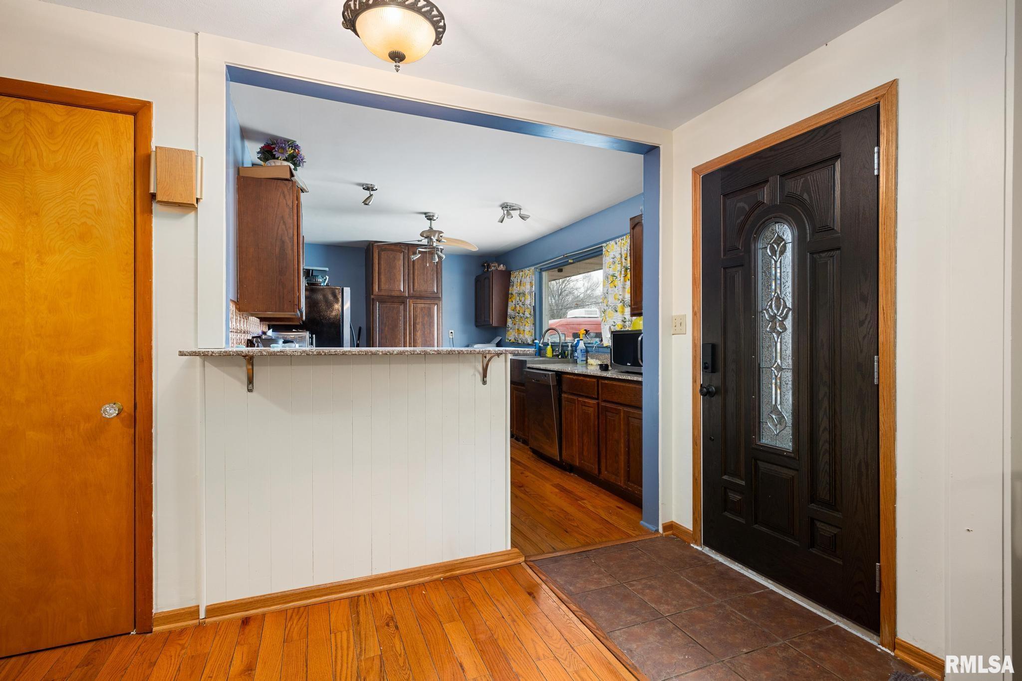 2413 North Lehman Road Peoria, IL 61604 - Photo 2 of 25