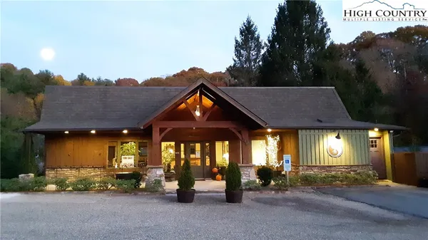 $1,299,000 | 444 Beech Mountain Parkway, Banner Elk, NC 28604