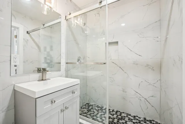 $865,000 | 119 Van Horne Street, Unit A, Jersey City, NJ 07304