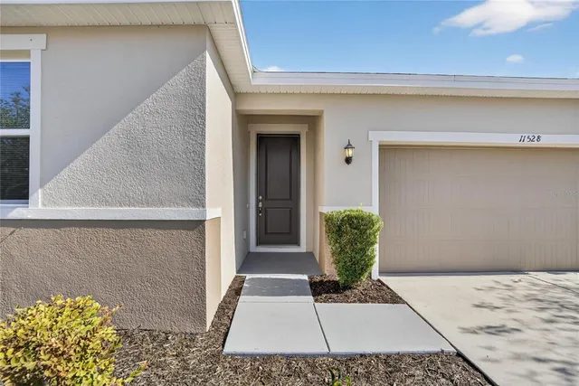 a view of a entryway